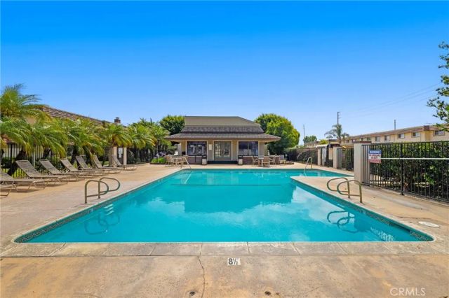 13951 Falmouth Walk, Westminster, CA 92683