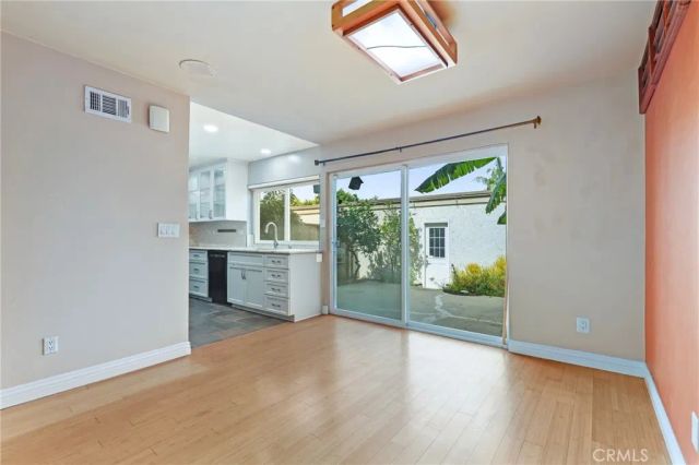 13951 Falmouth Walk, Westminster, CA 92683