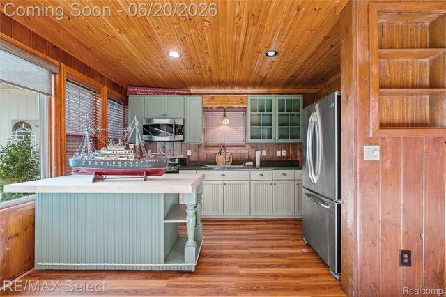 13022 Cussewago Drive, Fenton Charter Township, MI 48430