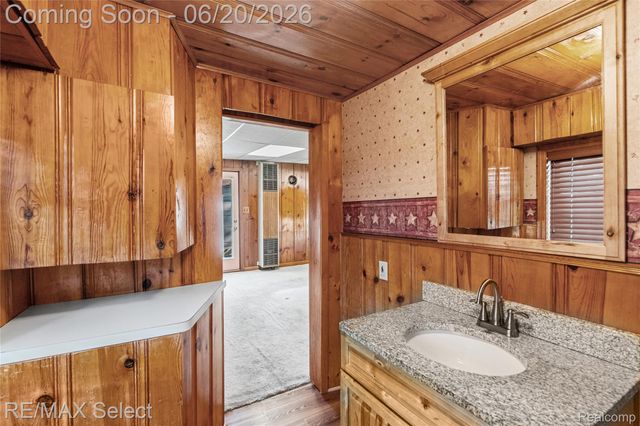 13022 Cussewago Drive, Fenton Charter Township, MI 48430