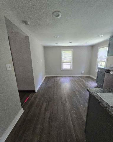 2720 N 75th Terrace, Kansas City, KS 66109