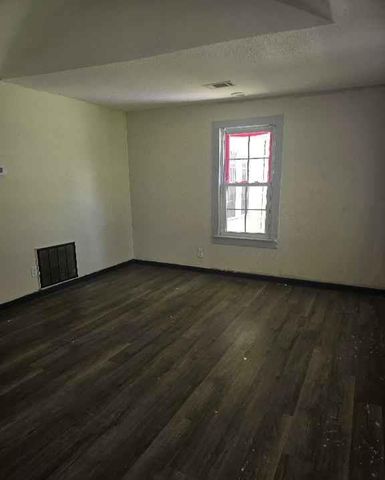 2720 N 75th Terrace, Kansas City, KS 66109