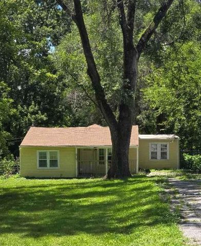 2720 N 75th Terrace, Kansas City, KS 66109