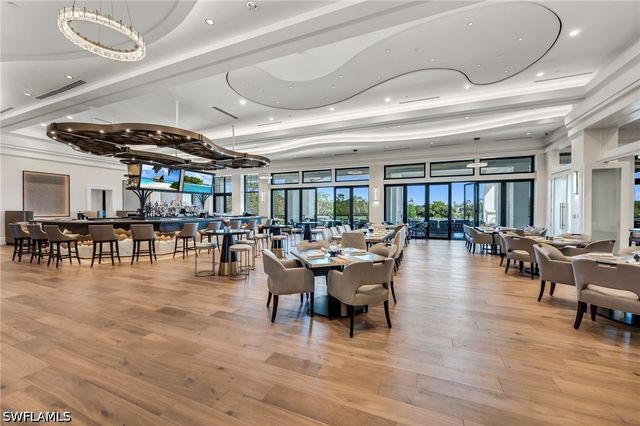 7296 Lantana CIR, Naples, FL 34119