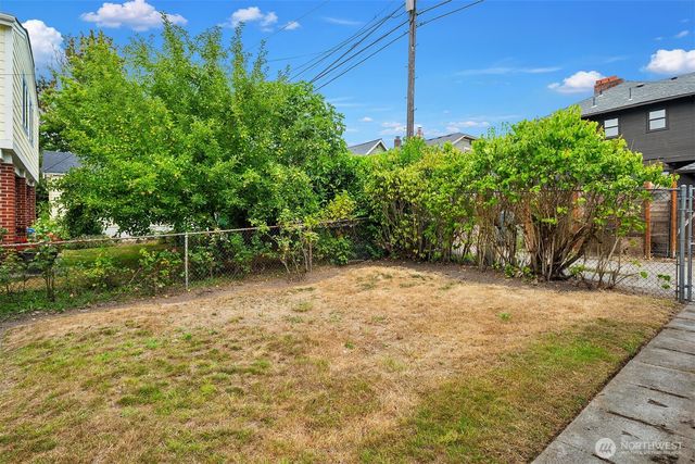 2518 30th Avenue S, Seattle, WA 98144