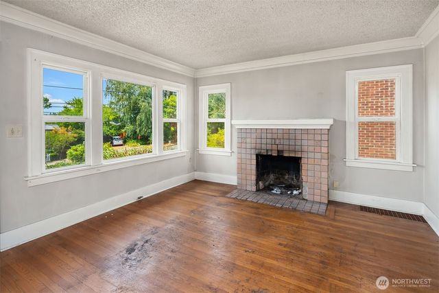 2518 30th Avenue S, Seattle, WA 98144