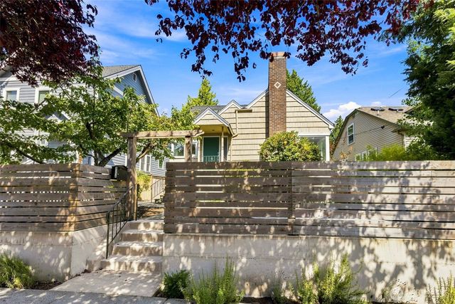 1116 N 76th Street, Seattle, WA 98103
