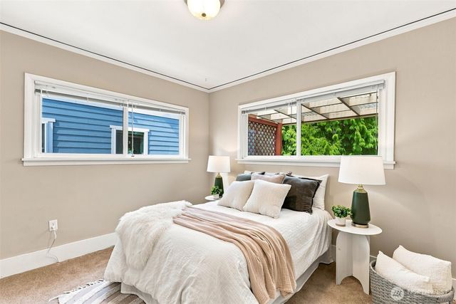 1116 N 76th Street, Seattle, WA 98103