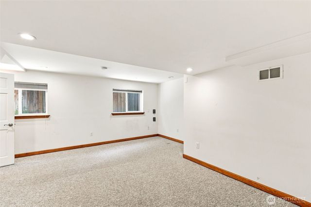 1116 N 76th Street, Seattle, WA 98103