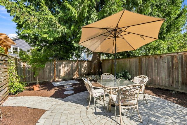 1116 N 76th Street, Seattle, WA 98103
