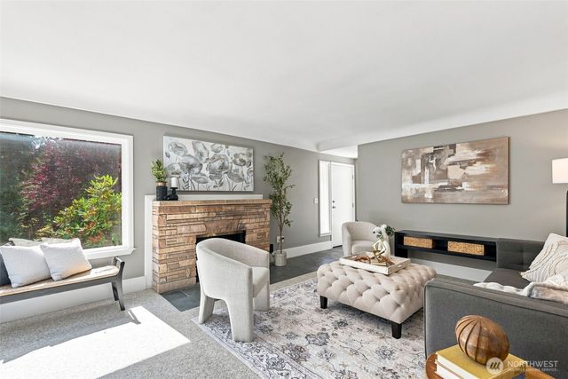 1116 N 76th Street, Seattle, WA 98103