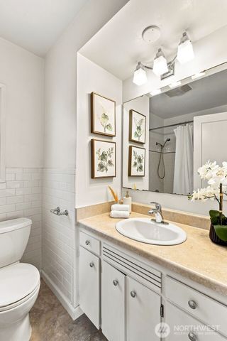 1116 N 76th Street, Seattle, WA 98103
