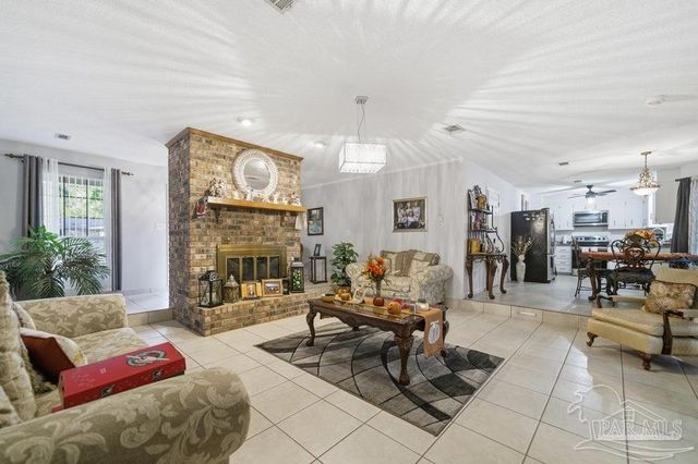 7201 Mier Henry Rd, Pensacola, FL 32506