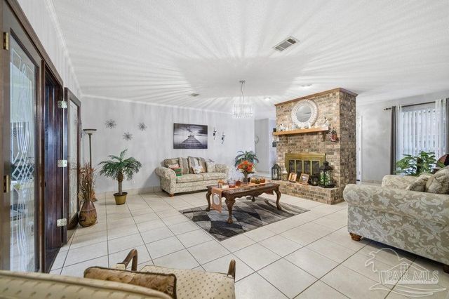 7201 Mier Henry Rd, Pensacola, FL 32506