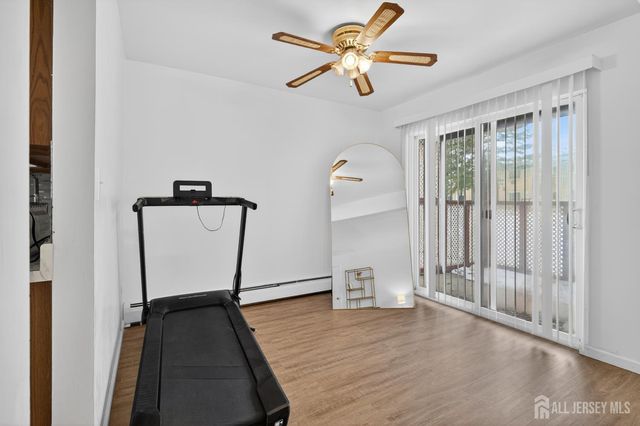 22 Lake Avenue 5A, East Brunswick, NJ 08816