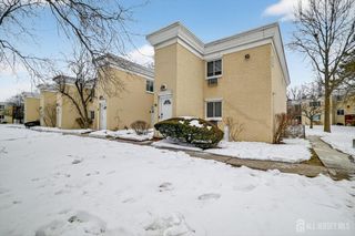 22 Lake Avenue 5A, East Brunswick, NJ 08816