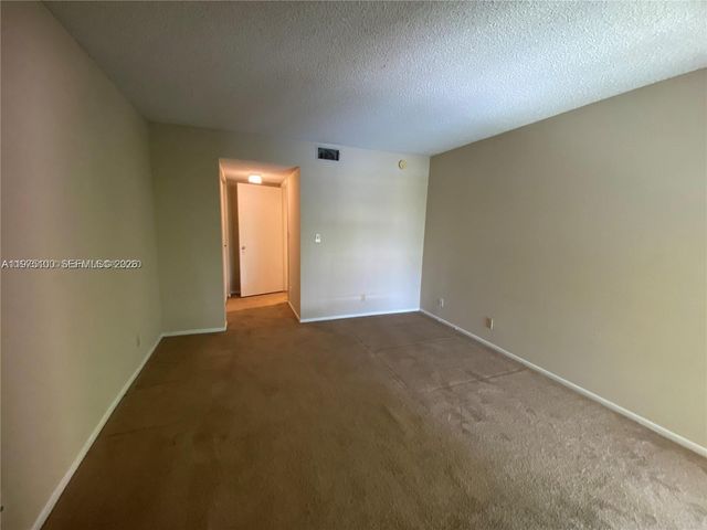 7630 Westwood Dr 327, Tamarac, FL 33321