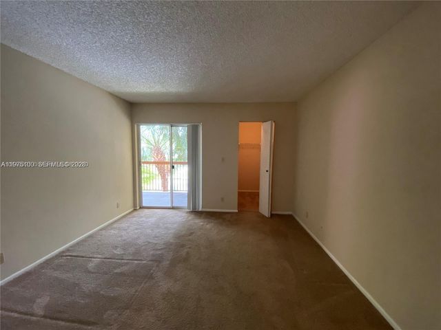 7630 Westwood Dr 327, Tamarac, FL 33321