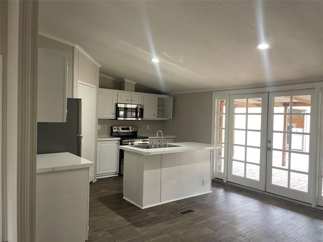 15661 Deer Glen Lane, Conroe, TX 77302