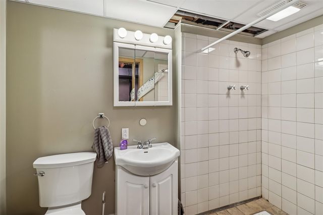 3922 E 26th Street, Des Moines, IA 50317