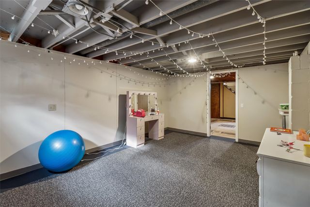 3922 E 26th Street, Des Moines, IA 50317