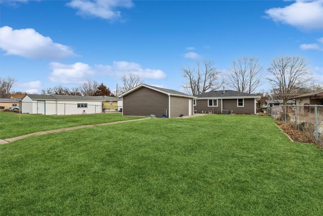 3922 E 26th Street, Des Moines, IA 50317