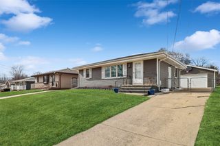 3922 E 26th Street, Des Moines, IA 50317