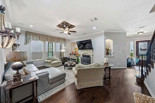 2813 Shadow Woods Court, Houston, TX 77043