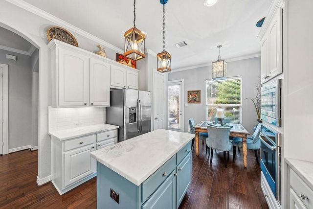 2813 Shadow Woods Court, Houston, TX 77043