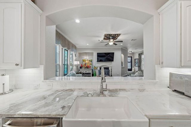 2813 Shadow Woods Court, Houston, TX 77043