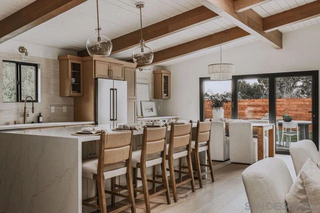 4985 Pacifica Dr, San Diego, CA 92109
