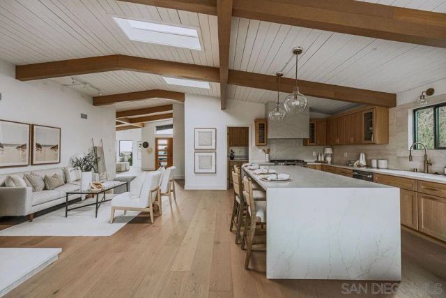 4985 Pacifica Dr, San Diego, CA 92109