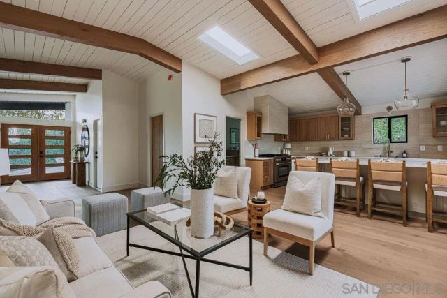 4985 Pacifica Dr, San Diego, CA 92109