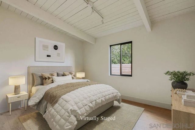 4985 Pacifica Dr, San Diego, CA 92109