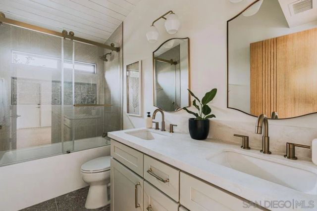 4985 Pacifica Dr, San Diego, CA 92109