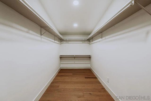 4985 Pacifica Dr, San Diego, CA 92109