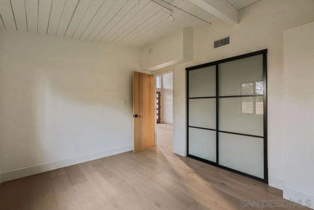 4985 Pacifica Dr, San Diego, CA 92109