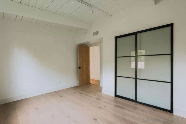 4985 Pacifica Dr, San Diego, CA 92109