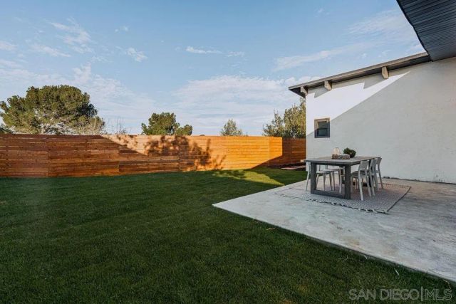 4985 Pacifica Dr, San Diego, CA 92109