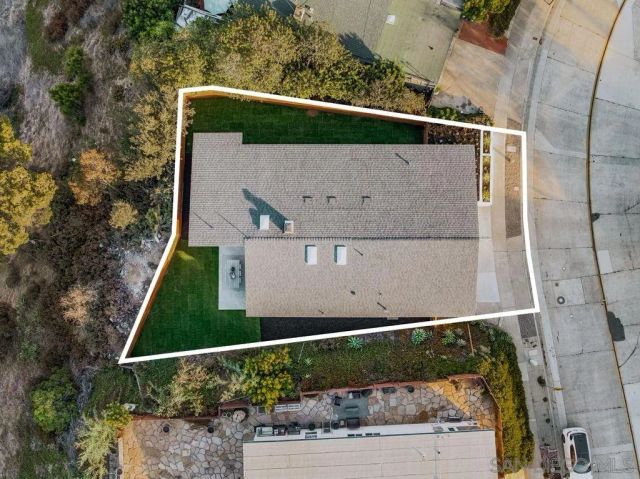 4985 Pacifica Dr, San Diego, CA 92109