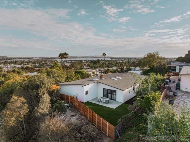 4985 Pacifica Dr, San Diego, CA 92109