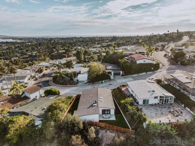 4985 Pacifica Dr, San Diego, CA 92109