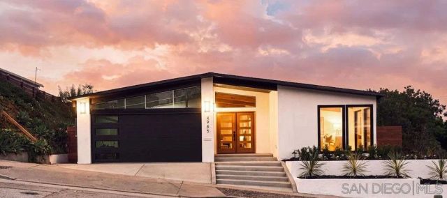 4985 Pacifica Dr, San Diego, CA 92109