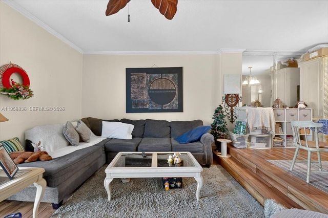 9125 Limetree Ln 168, Pembroke Pines, FL 33024