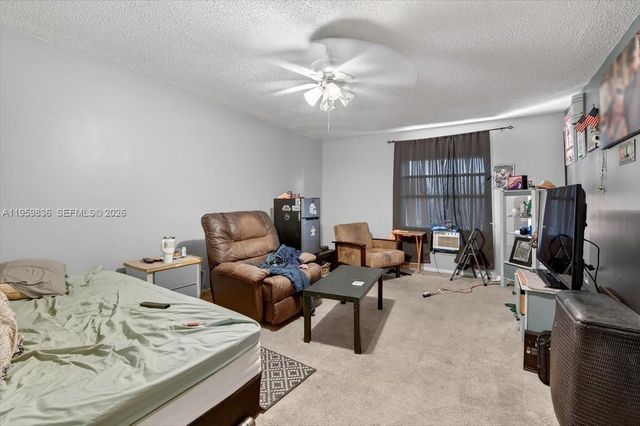 9125 Limetree Ln 168, Pembroke Pines, FL 33024