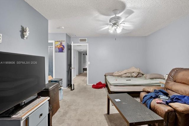 9125 Limetree Ln 168, Pembroke Pines, FL 33024