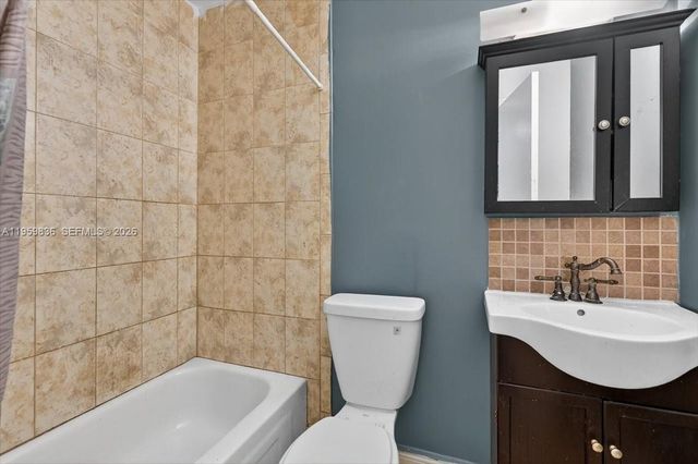 9125 Limetree Ln 168, Pembroke Pines, FL 33024