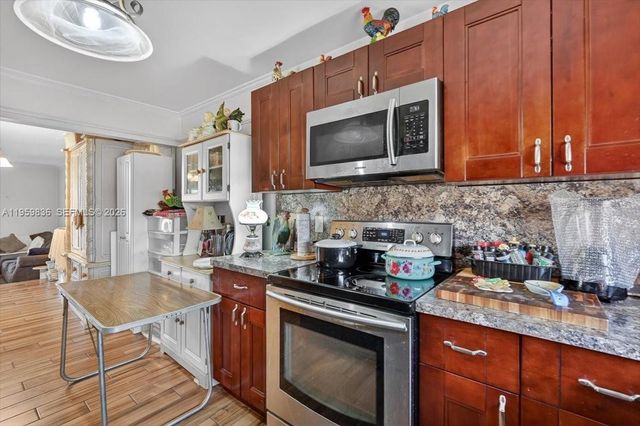 9125 Limetree Ln 168, Pembroke Pines, FL 33024