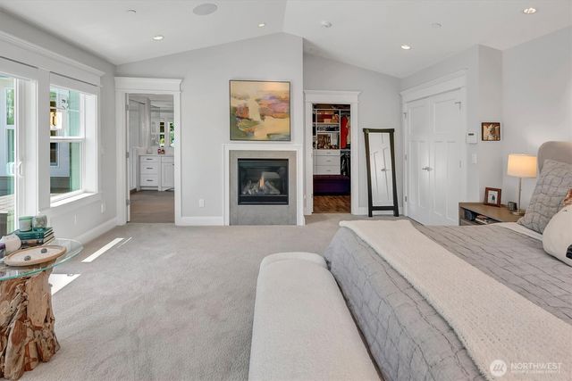 9950 SE 39th Street, Mercer Island, WA 98040