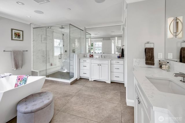 9950 SE 39th Street, Mercer Island, WA 98040